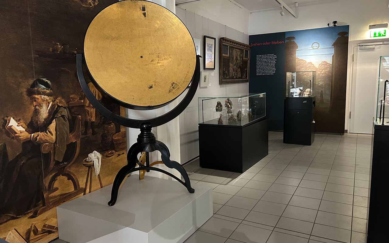 Einblick in die Sonderausstellung Thema Alchemie